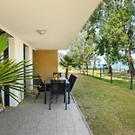 Karolina Lakefront With Private Garden & * Siófok