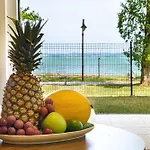 Apartment Karolina Lakefront With Private Garden &