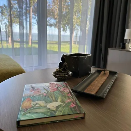 Karolina Lakefront With Private Garden & Appartamento *