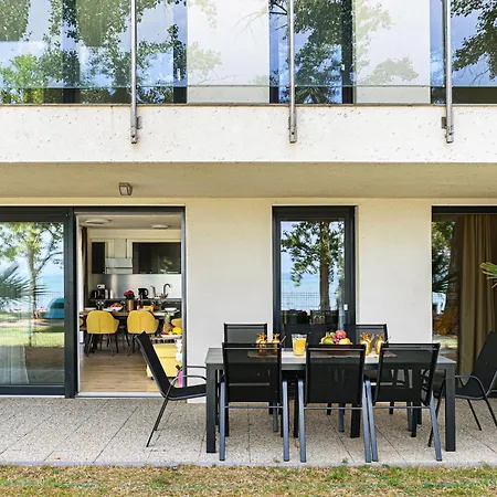 Apartment Karolina Lakefront With Private Garden & Siófok