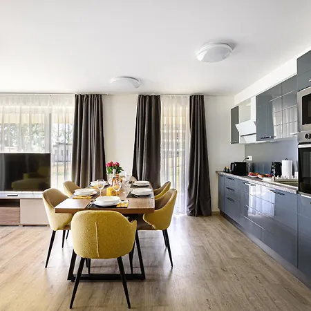 Karolina Lakefront Residence With Private Garden & Spa *