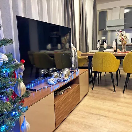 Apartment Karolina Lakefront Residence With Private Garden & Spa