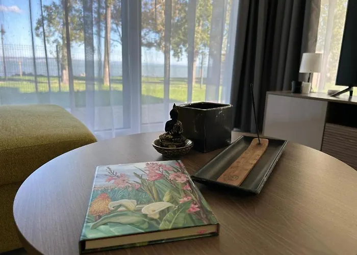 Karolina Lakefront Residence With Private Garden & Spa Apartmán *