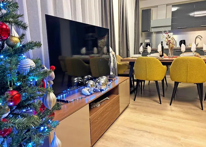 Apartmán Karolina Lakefront Residence With Private Garden & Spa